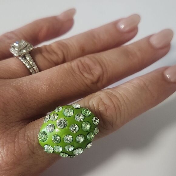 Green Rhinestone Statement Ring Size 6.75 - Picture 1 of 4